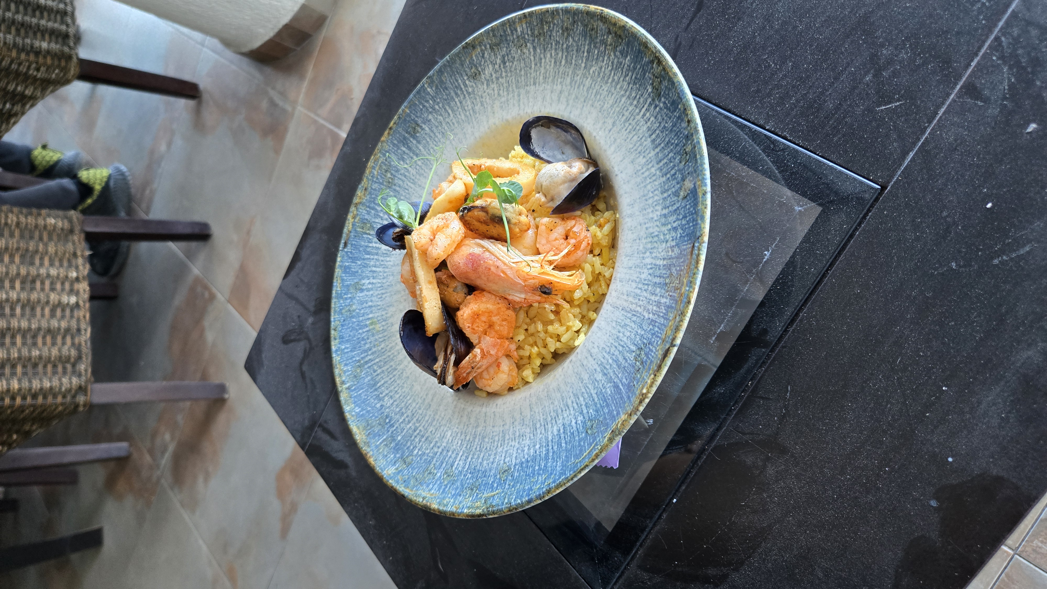 Паеля с морски дарове